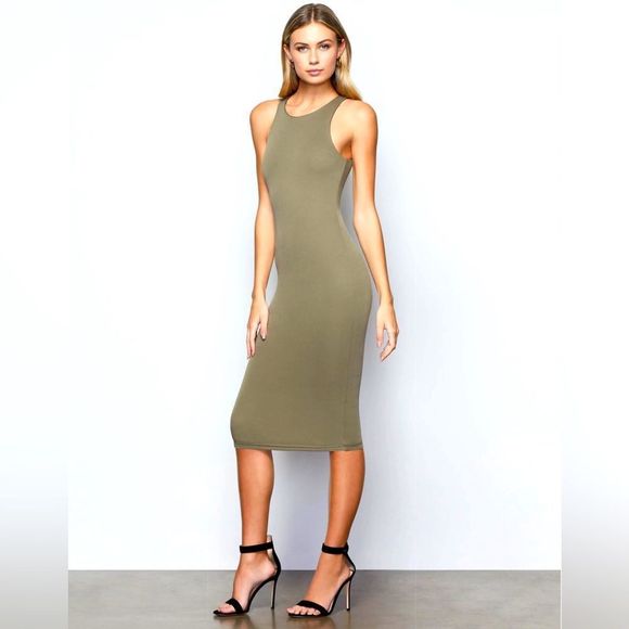 Good American Dresses & Skirts - NWOT Good American The Body sculpted midi dress size 1 Small